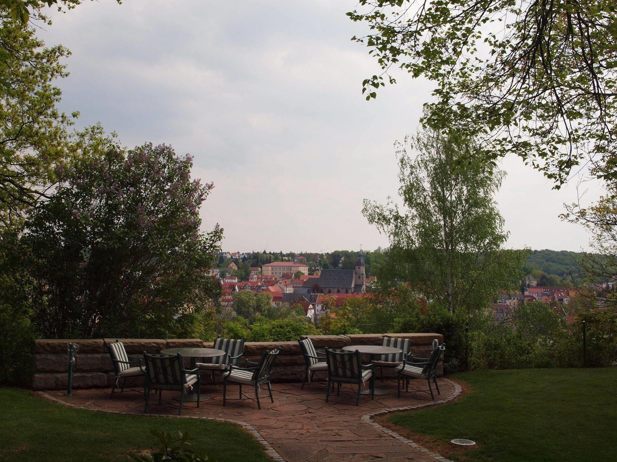 Hotel & Restaurant Bellevue Schmoelln ภายนอก รูปภาพ